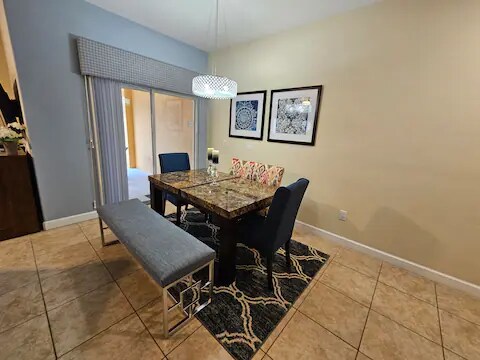 Foto del edificio - 2945 Banana Palm Dr