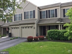Building Photo - 2082 Deer Run Dr