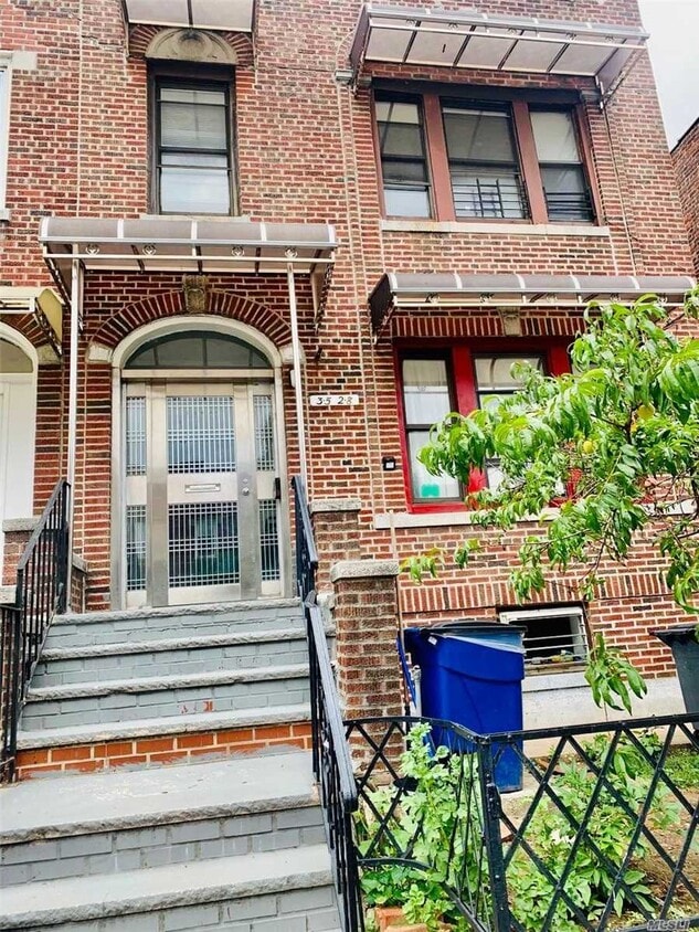 35283592 92nd St, Queens, NY 11372 House Rental in Queens, NY
