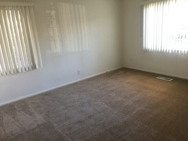 bedroom#2 - 1303 N Central Ave