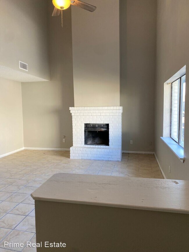 Foto del edificio - 2 br, 1.5 bath House - 53 S. Commons Way