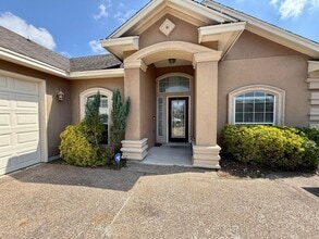 Building Photo - 4018 Puget Sound Dr