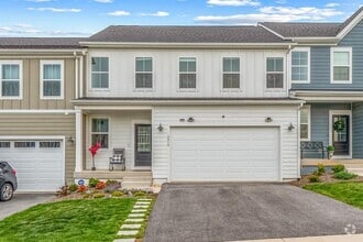 Building Photo - 2010 Coneflower Ln