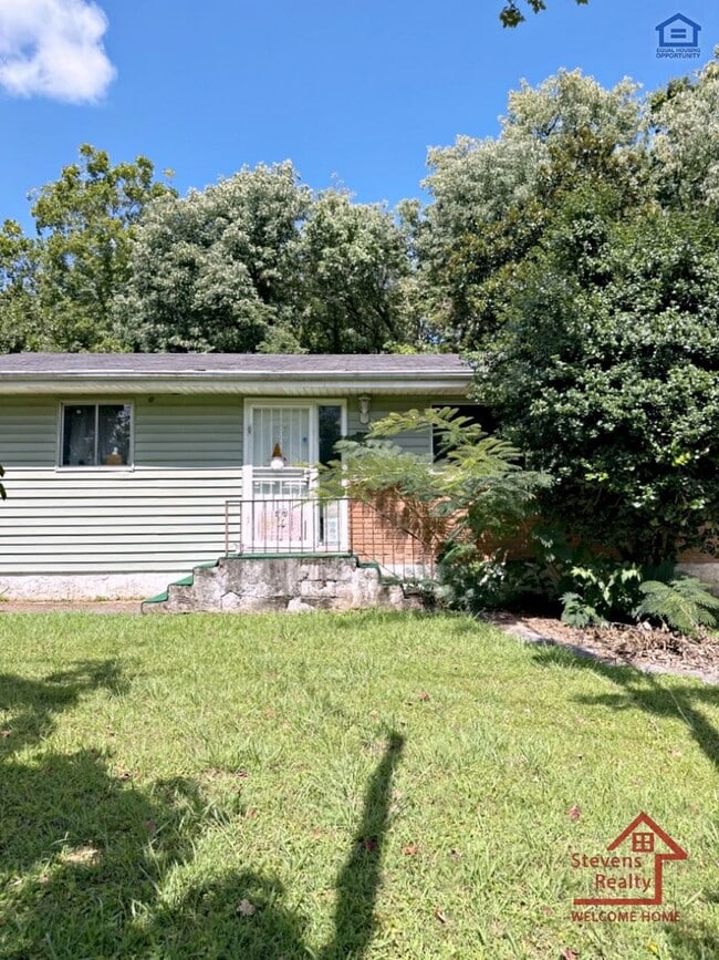 Building Photo - 409 Donaldson Rd