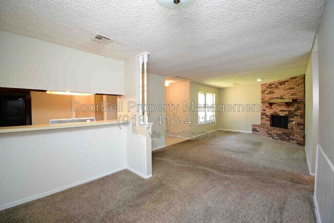 Foto del edificio - 740 W Commercial St