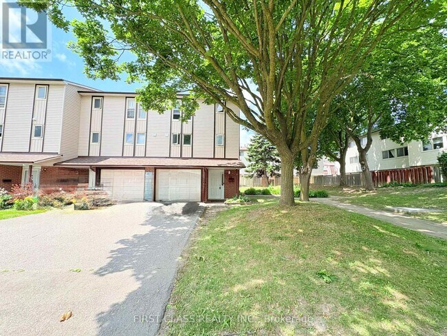 Photo du bâtiment - 16 Townsend Rd