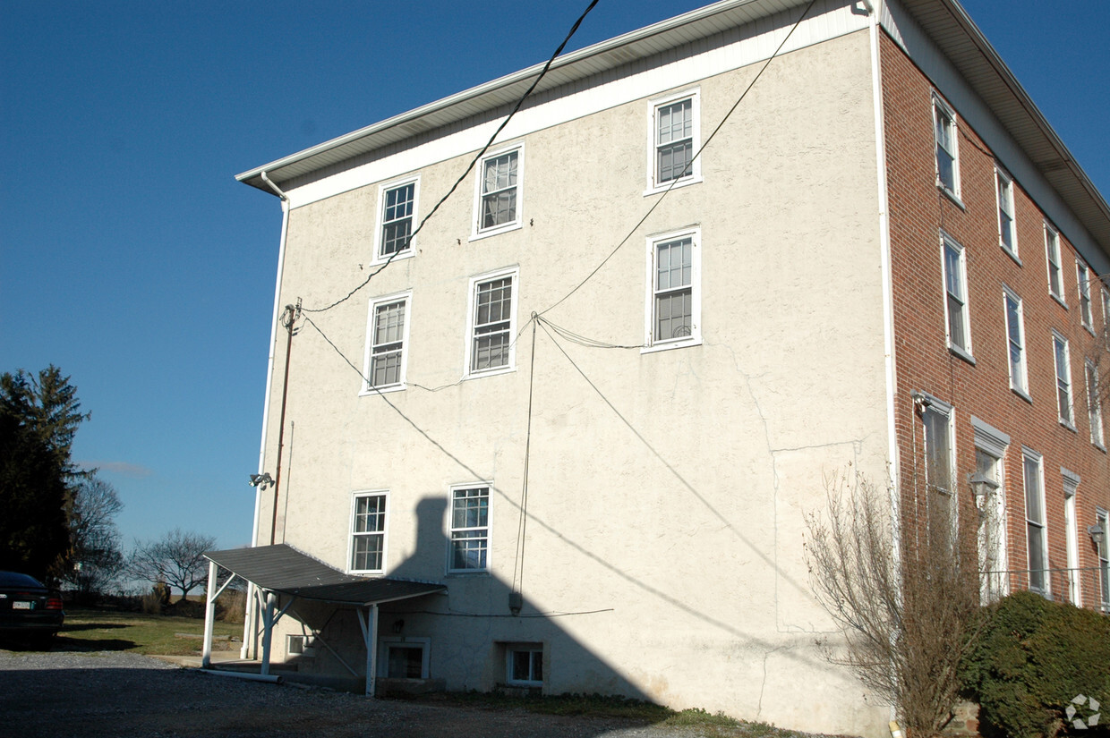 Building Photo - London Grove Apartments