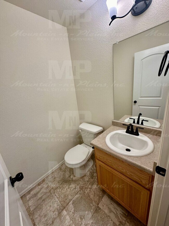 Building Photo - 2685 Emerald St