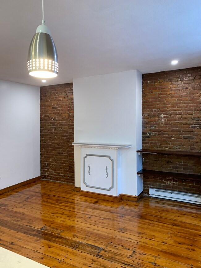 Building Photo - 88 E Brookline St