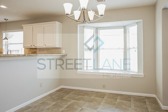 Foto del edificio - 2110 Castle Dr