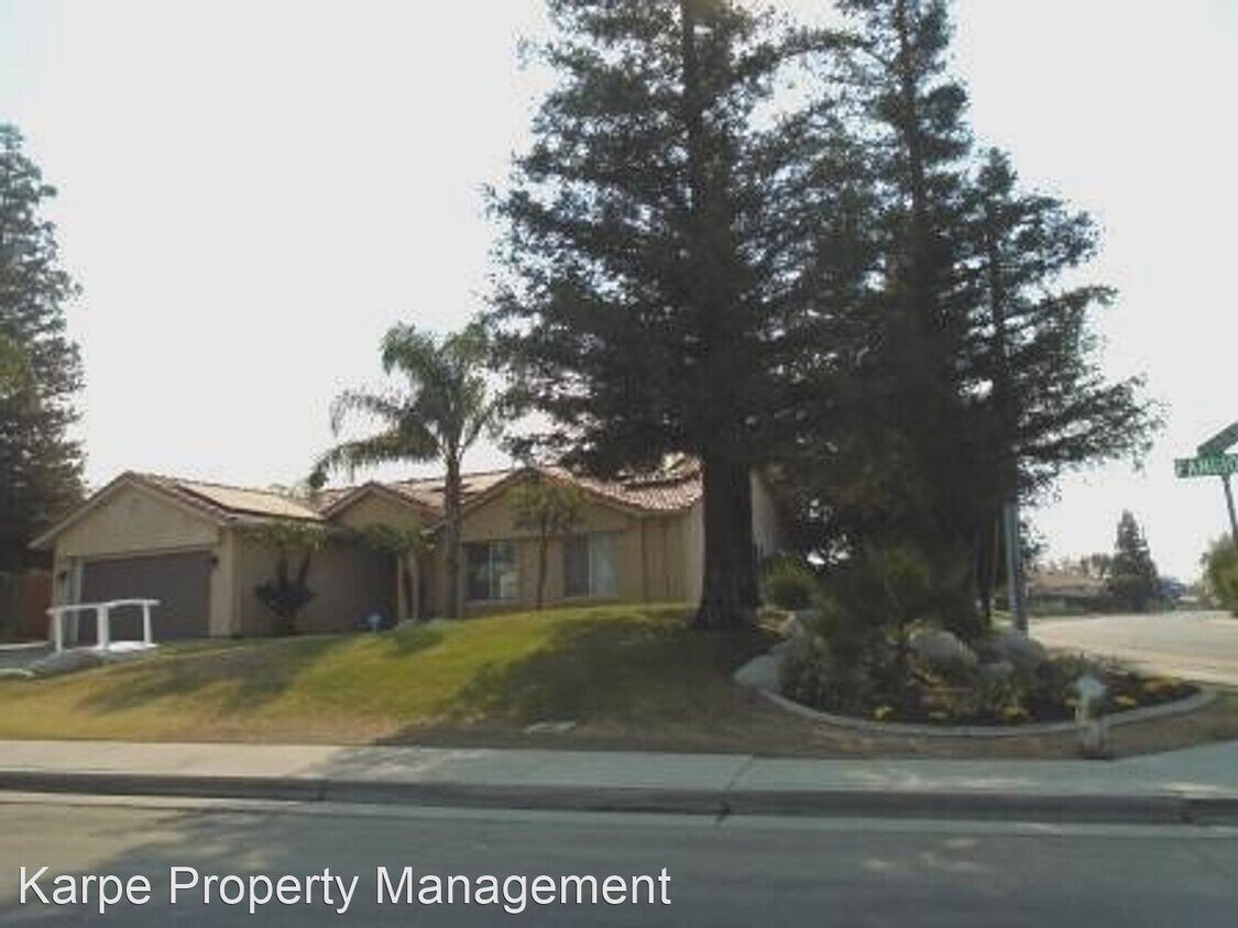 Primary Photo - 4 br, 2 bath House - 10801 FANGIO CT