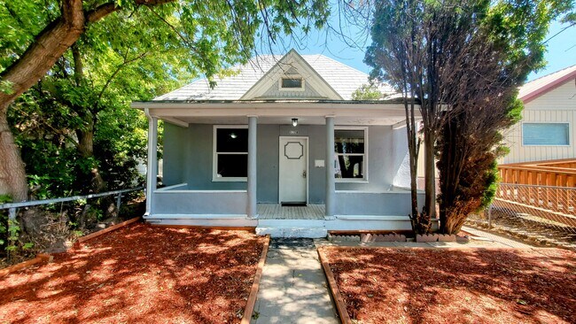 Building Photo - 1328 N Harrison Ave