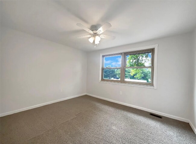 Foto del edificio - 830 Dartmouth Dr