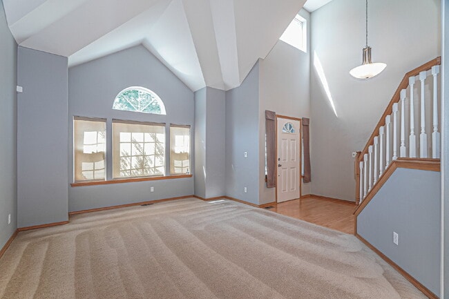 Building Photo - **Beautiful 4 Bedroom Home in Prime Bothell Location!** Available NOW for RENT