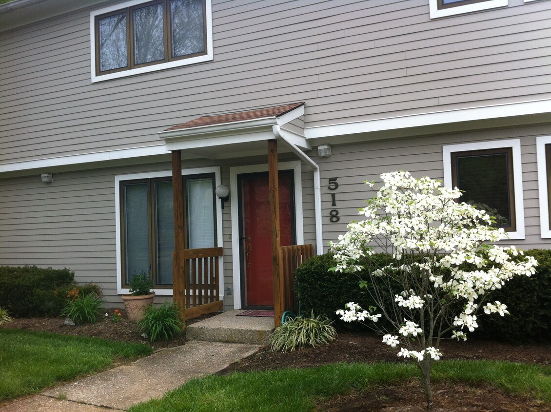 Entrada - 518 Ledgeview Ct