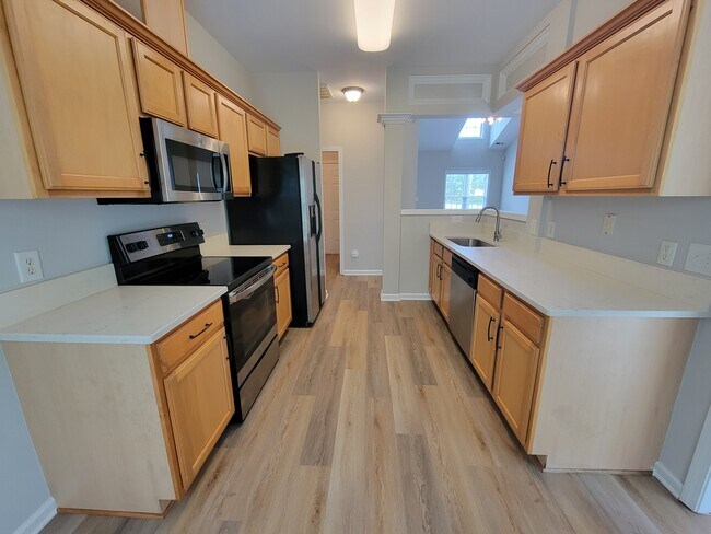 Foto del edificio - 7954 Willowglen Dr