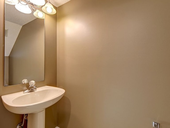 Foto del edificio - 805 E Sherwood Hills Dr
