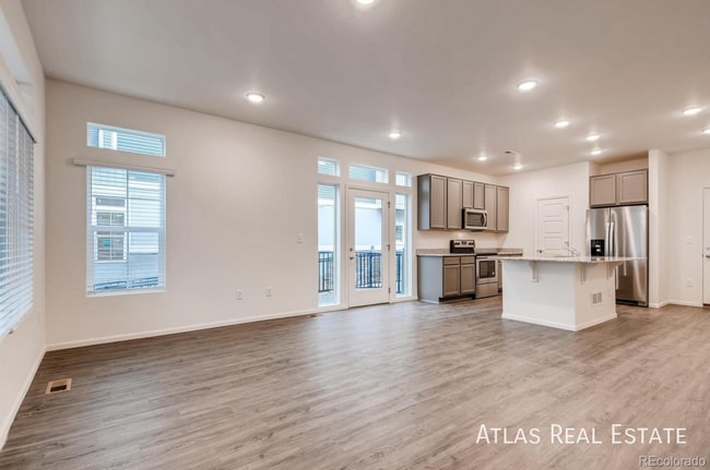 Foto del edificio - 3841 N Himalaya Rd