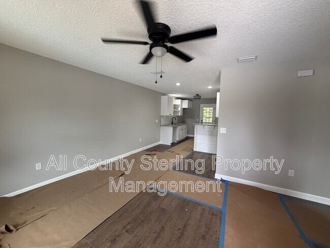 Building Photo - 218 SW Tigerview Gln