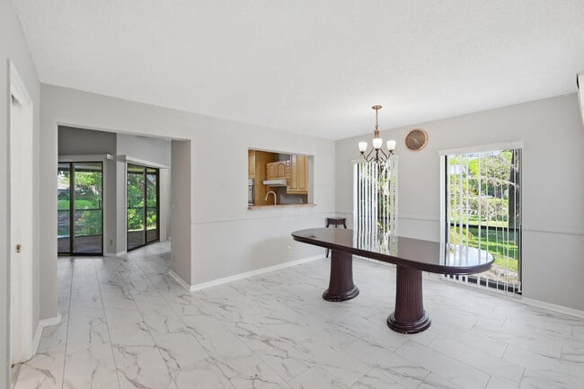 Building Photo - 9364 Ketay Cir