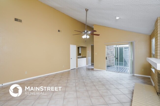 Foto del edificio - 3807 Mountain Rose Ln