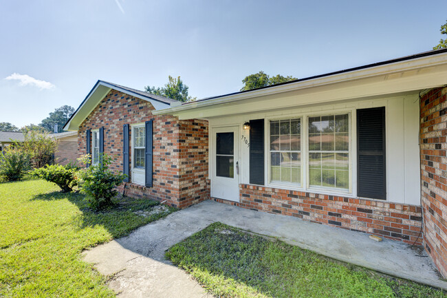 Building Photo - 7705 Nellview Dr