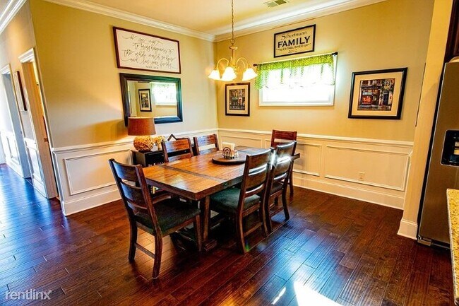 Building Photo - 5 br, 3 bath House - 575 Curlew Cir