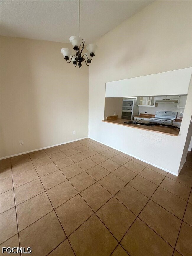 Foto del edificio - 903 SE 13th Terrace