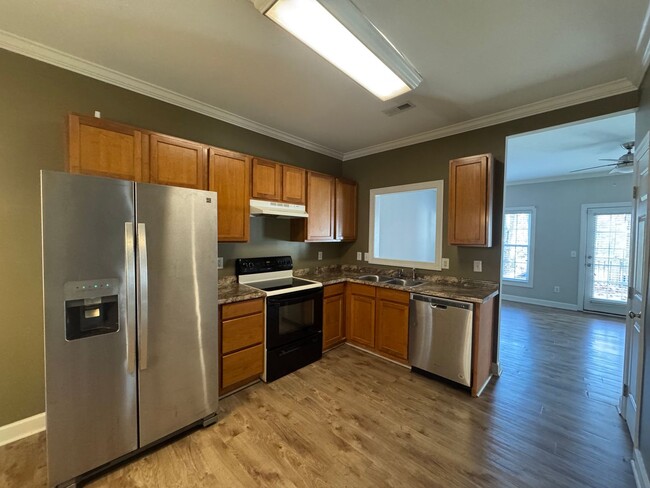 Building Photo - *Move In Special* 2 Bed | 2.5 Bath Raleigh...