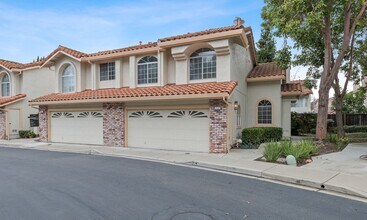 Building Photo - 2107 Ornellas Dr