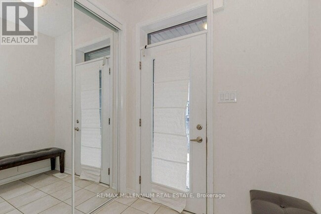 Building Photo - 8273-8273 Tulip Tree Dr