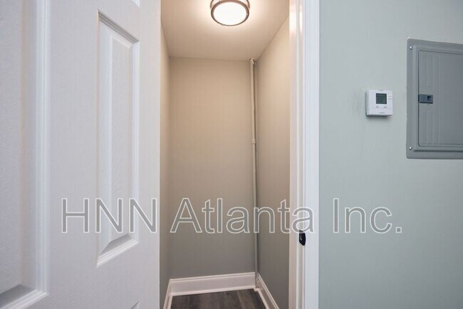 Foto del edificio - 435 N Highland Ave NE