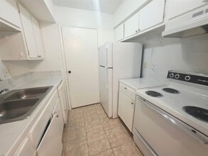 Building Photo - 12511 Ashford Meadow Dr