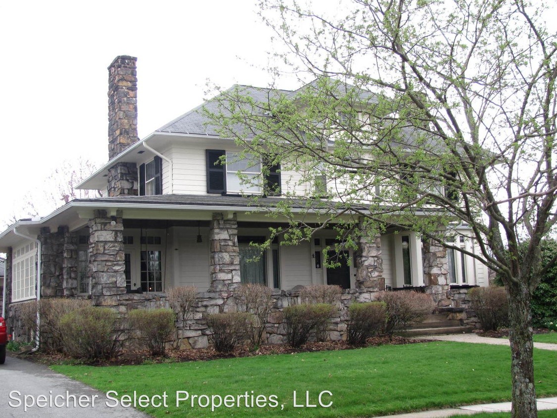 Primary Photo - 5 br, 2.5 bath House - 451 Orchard Street