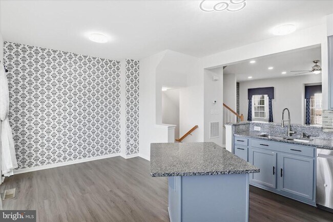 Foto del edificio - 98 Short Branch Rd