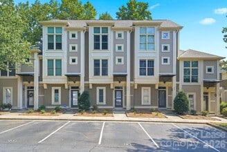 Building Photo - 1029 Park West Dr