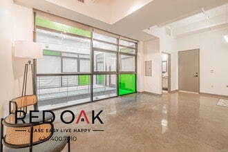 Building Photo - 430 S Broadway