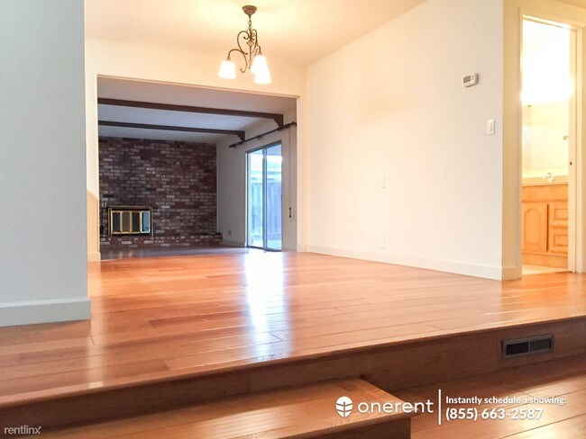 Building Photo - 3211 Loma Alta Dr