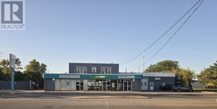 Building Photo - 936 E Main St