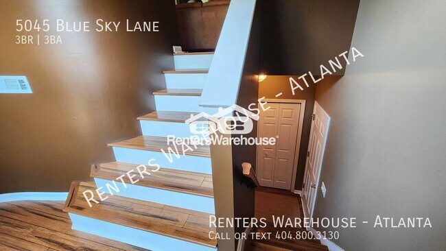 Building Photo - Discover Your Perfect Haven: Elegant Livin...