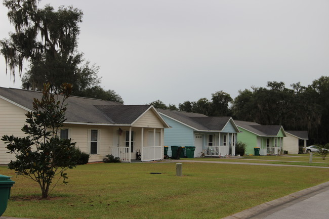 Building Photo - Heron Woods