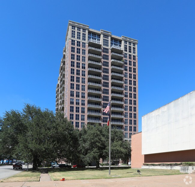 Museum Tower Apartments Houston Tx Building Photo Museum Tower