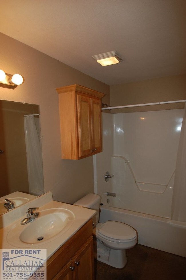 Building Photo - Sherwood 2 bedroom Duplex