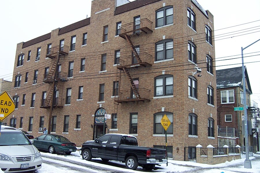 3904 60th St, Woodside, NY 11377 Apartments in Woodside, NY