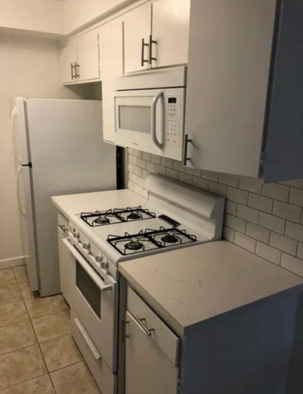 Foto principal - 23611 Arlington Ave