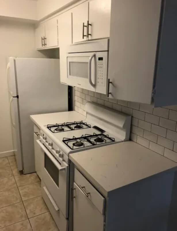 Primary Photo - 23611 Arlington Ave