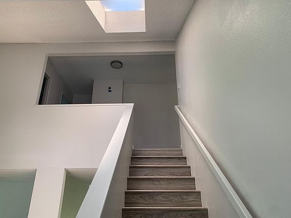 Foto del edificio - 47-690-690 Halemanu St