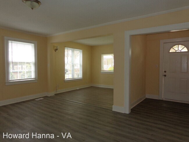 Foto del edificio - 4 br, 2 bath House - 16 Burtis Street
