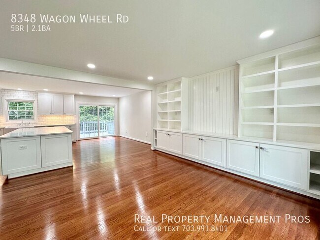 Building Photo - Rarely available 5 bedroom 2.5 bath home w...