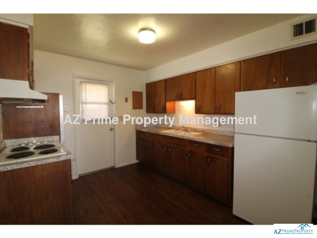Building Photo - 2012 S Granada Dr
